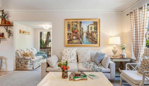 Two-Bedroom Holiday Home