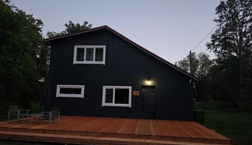 Three-Bedroom Holiday Home 