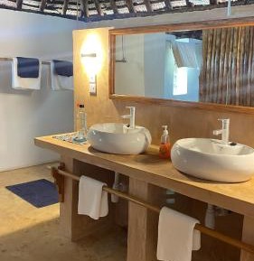 Bungalow - Water Front 