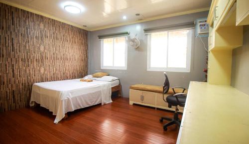 Double Room with Shared Bathroom