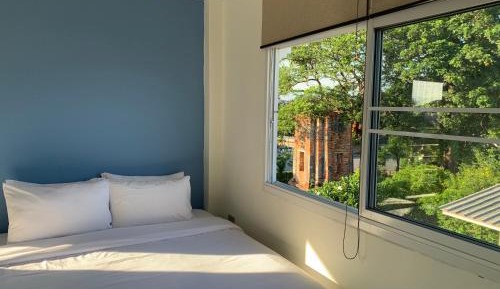 Apartment with Garden View