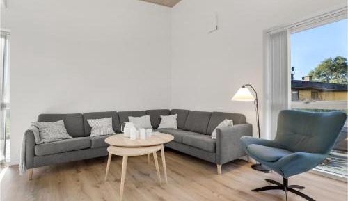 Three-Bedroom Holiday Home 
