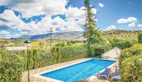 Eight-Bedroom Holiday Home