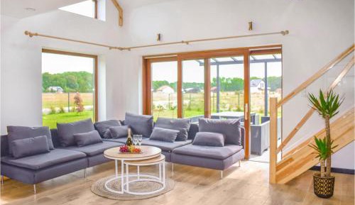 Five-Bedroom Holiday Home