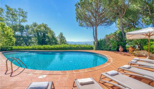 Three-Bedroom Holiday Home 