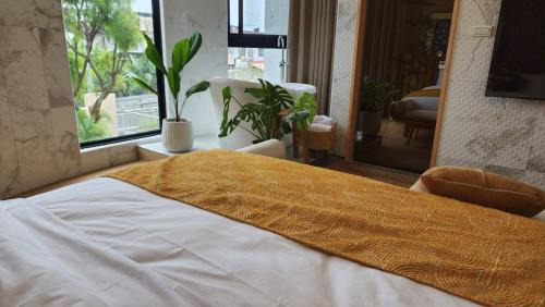 Deluxe Double Room with Bath