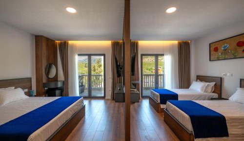 Deluxe Quadruple Room