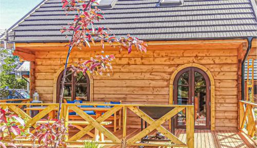 Three-Bedroom Vacation Home 