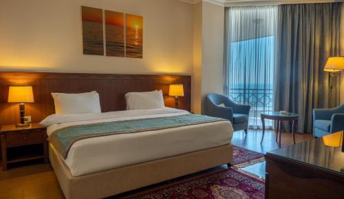 Flavor Suite view & Balcony