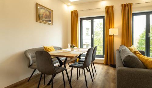 One-Bedroom Apartment with Balcony