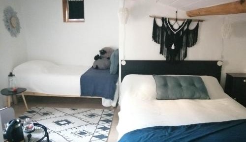 Triple Room with City View