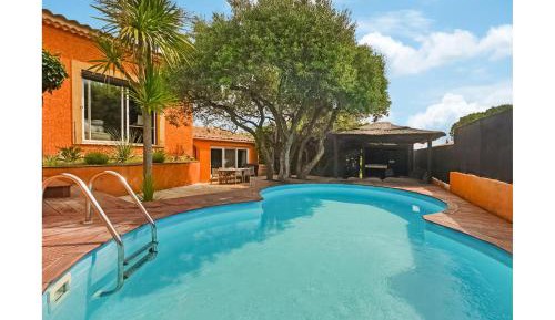 Two-Bedroom Holiday Home