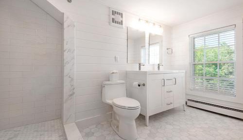 Single Room with Shared Bathroom (31)