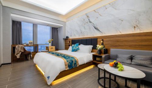 Deluxe City View King Room