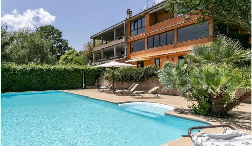 Four-Bedroom Vacation Home