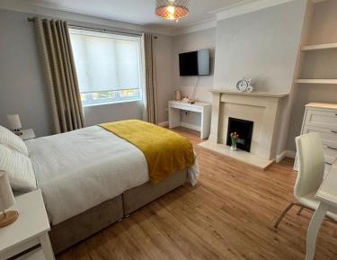 Double Room with Shared Bathroom