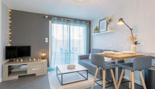 Superior One-Bedroom Apartment