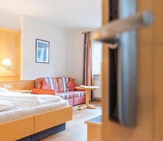 Comfort Twin Room with Balcony