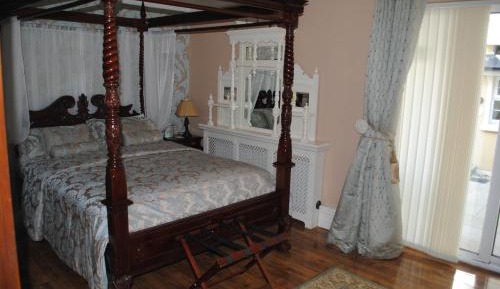 Six-Bedroom House