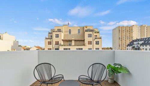 Apartment with Balcony