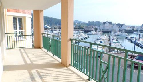 Apartment (4 Adults)