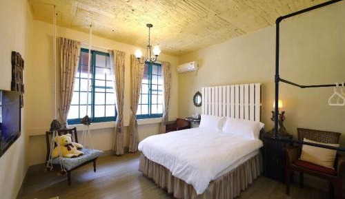 Deluxe Double Room with Shower