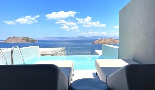 Superior Room with Private Pool and Sea View