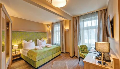Deluxe Double Room with City View