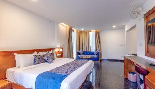 Premium Bathtub rooms with common Pool