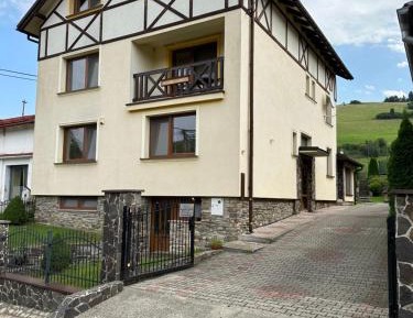 Seven-Bedroom House