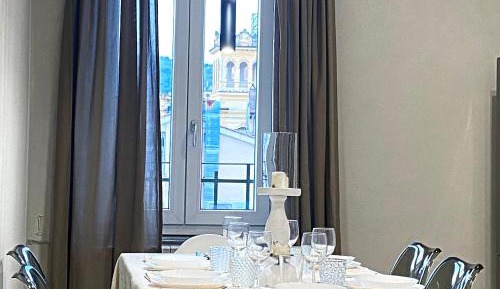 Three-Bedroom Deluxe Apartment