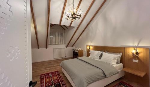 King Room with Mountain View