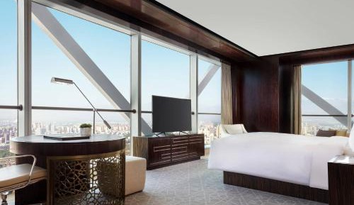 Deluxe Guest Room  with  King Bed