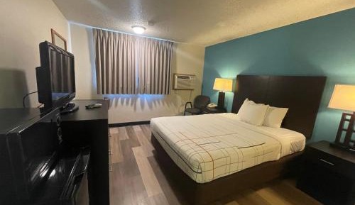 Queen Room - Non-Smoking