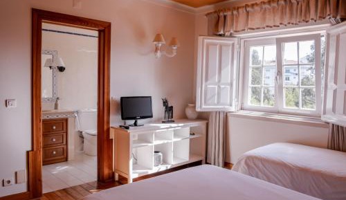 Triple Room with Private Bathroom