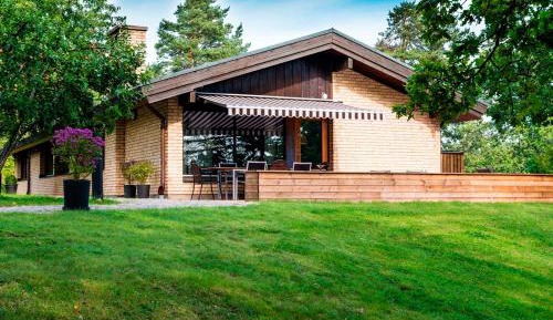Villa with Sea View