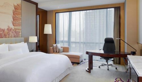 Deluxe King Non-Smoking