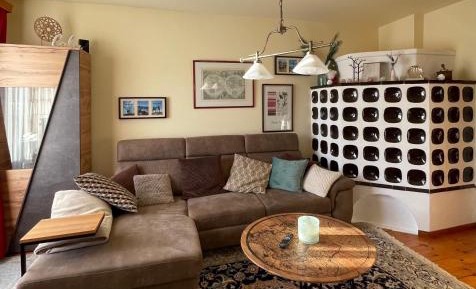 Apartment with Mountain View