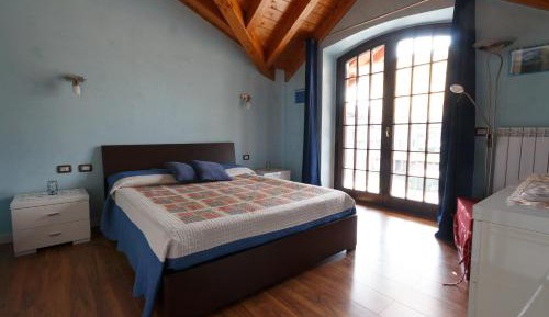 Double Room with Internal Private Bathroom