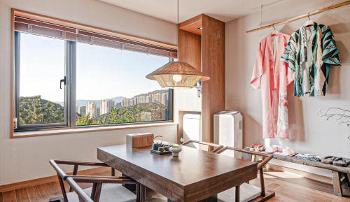 Double Room with Mountain View