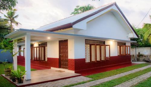 Villa with Garden View