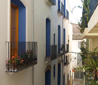 One-Bedroom Apartment (2 Adults)