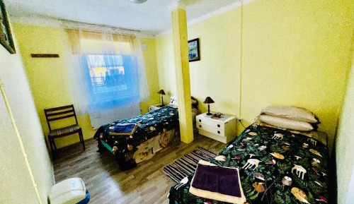 Apartment With Shared Bathroom