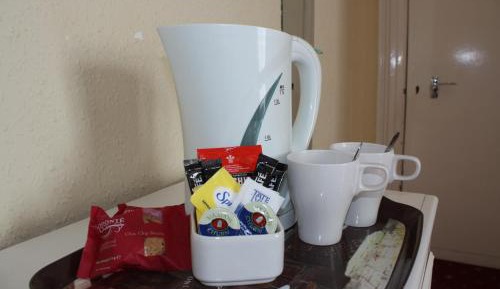 Small Twin Room - 1st Floor - no elevator - Dog Friendly 