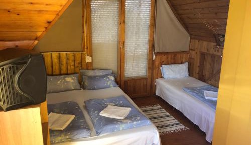 Triple Room with City View