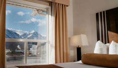 3 Queen Beds, Family Suite, Non-Smoking