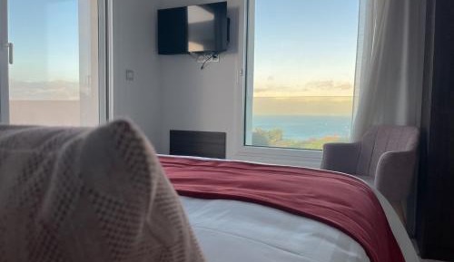 Deluxe Suite with Sea View