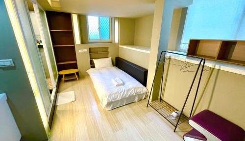 Single Room with Private Bathroom