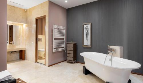 Deluxe Double Room with Bath