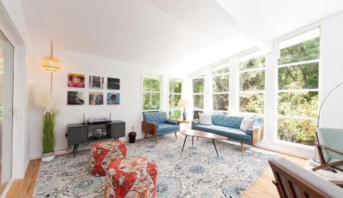 Five-Bedroom Holiday Home